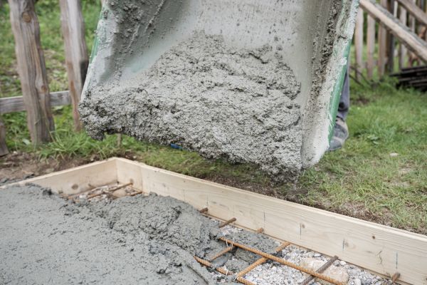 Yard Concrete Pouring in Lake Stevens